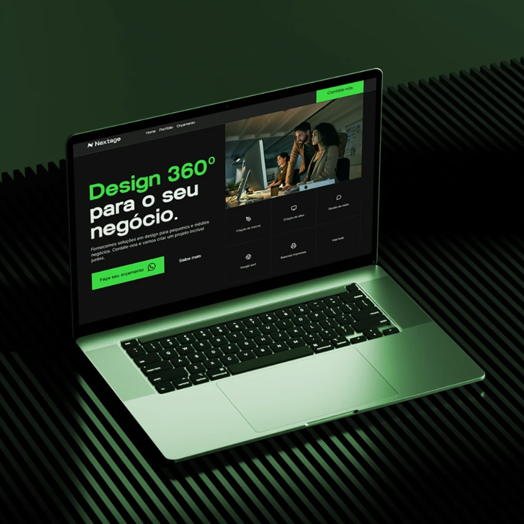 Interface do site Design 360 em um notebook